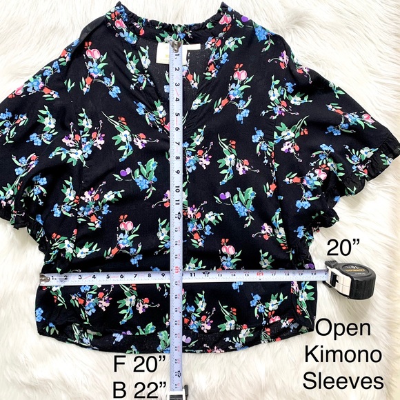 SOLD-Anthropologie Flutter Ruffled Floral Blouse - Picture 10 of 10